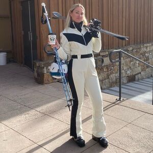 Perfect Moment Ryder One piece Ski jumpsuit in great condition